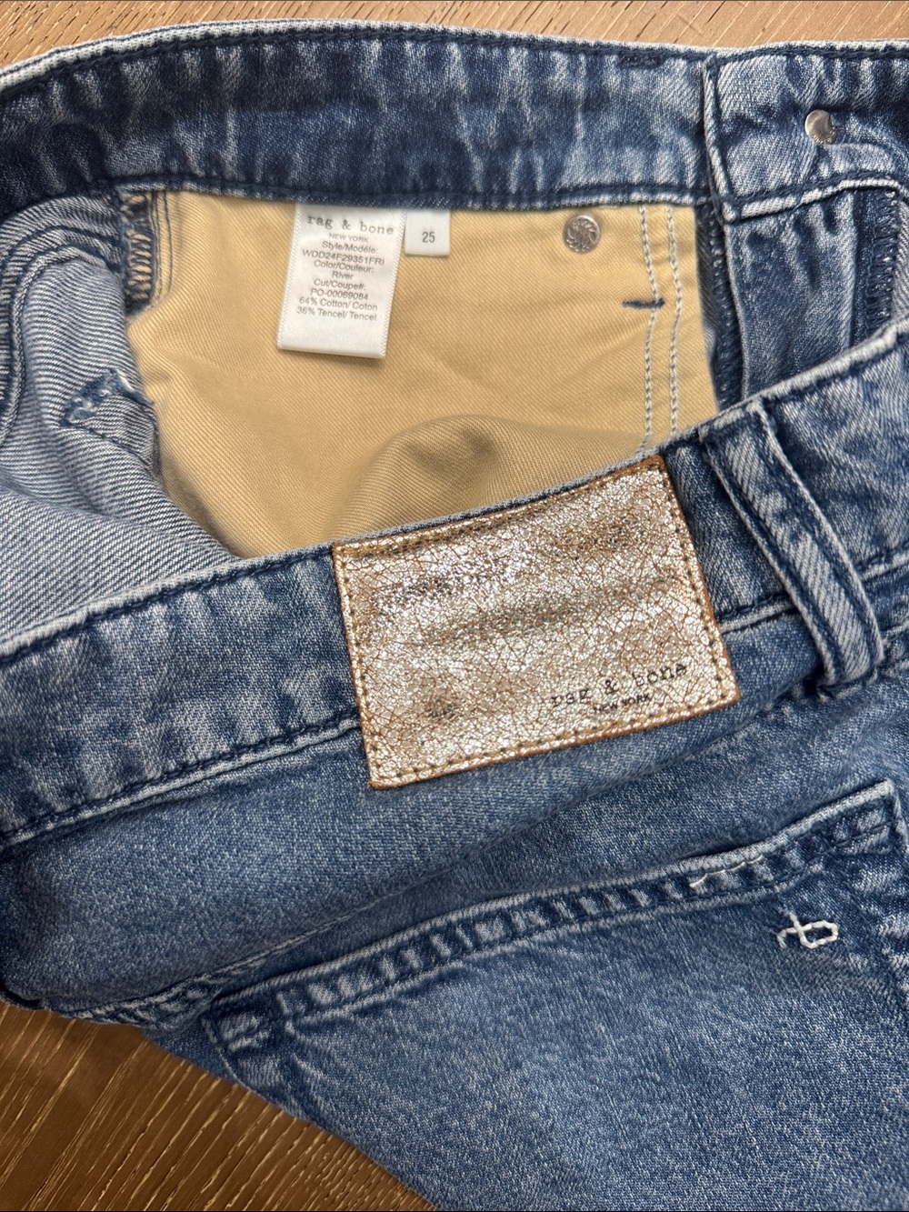 Rag & Bone Logan Mid-Rise Wide Leg Jeans Size 25 Medium Wash - Picture 5 of 6